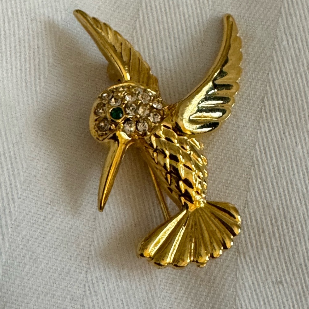 Gold 80s Humming Bird Brooch